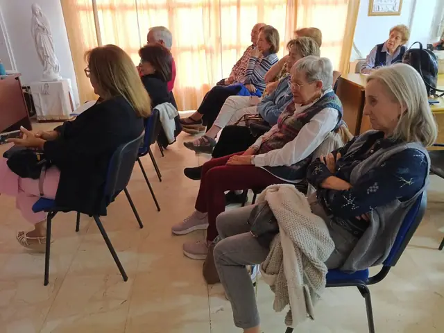 Socias durante la asamblea