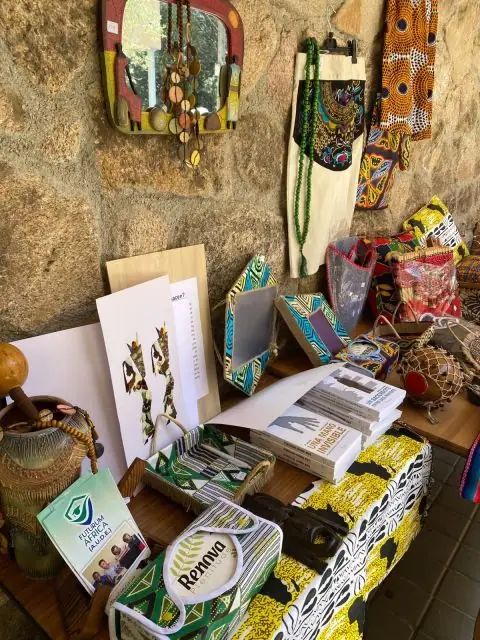 Mercadillo solidario de junio de 2025 (8)