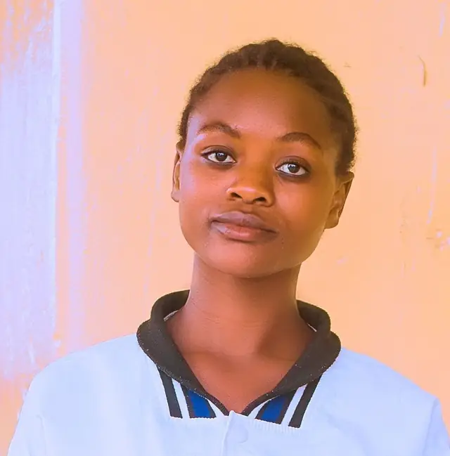 Anitha Irakiza, Estudiante becada/o