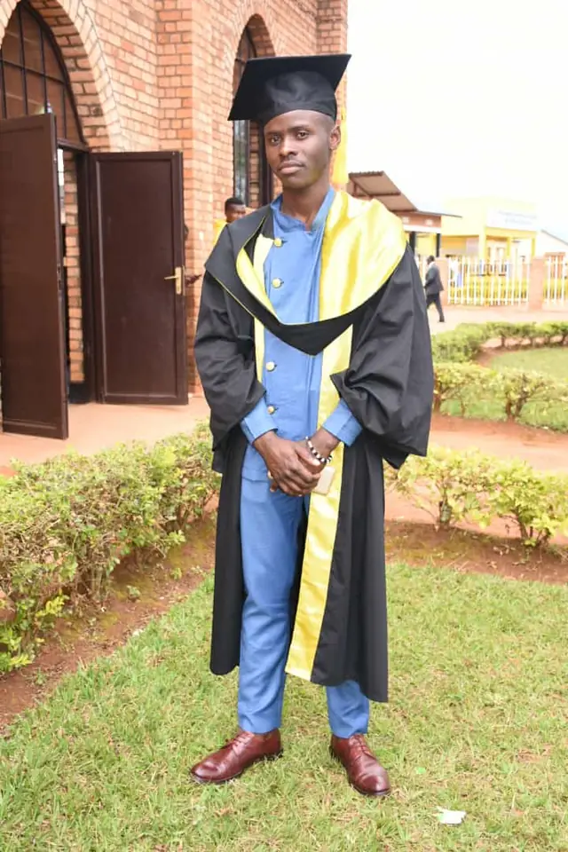 Gad Nsengimana, Estudiante becada/o