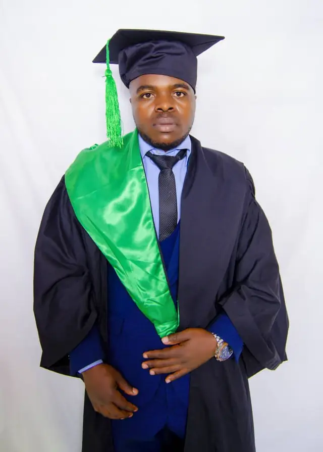 Richard Dusabimana, Estudiante becada/o
